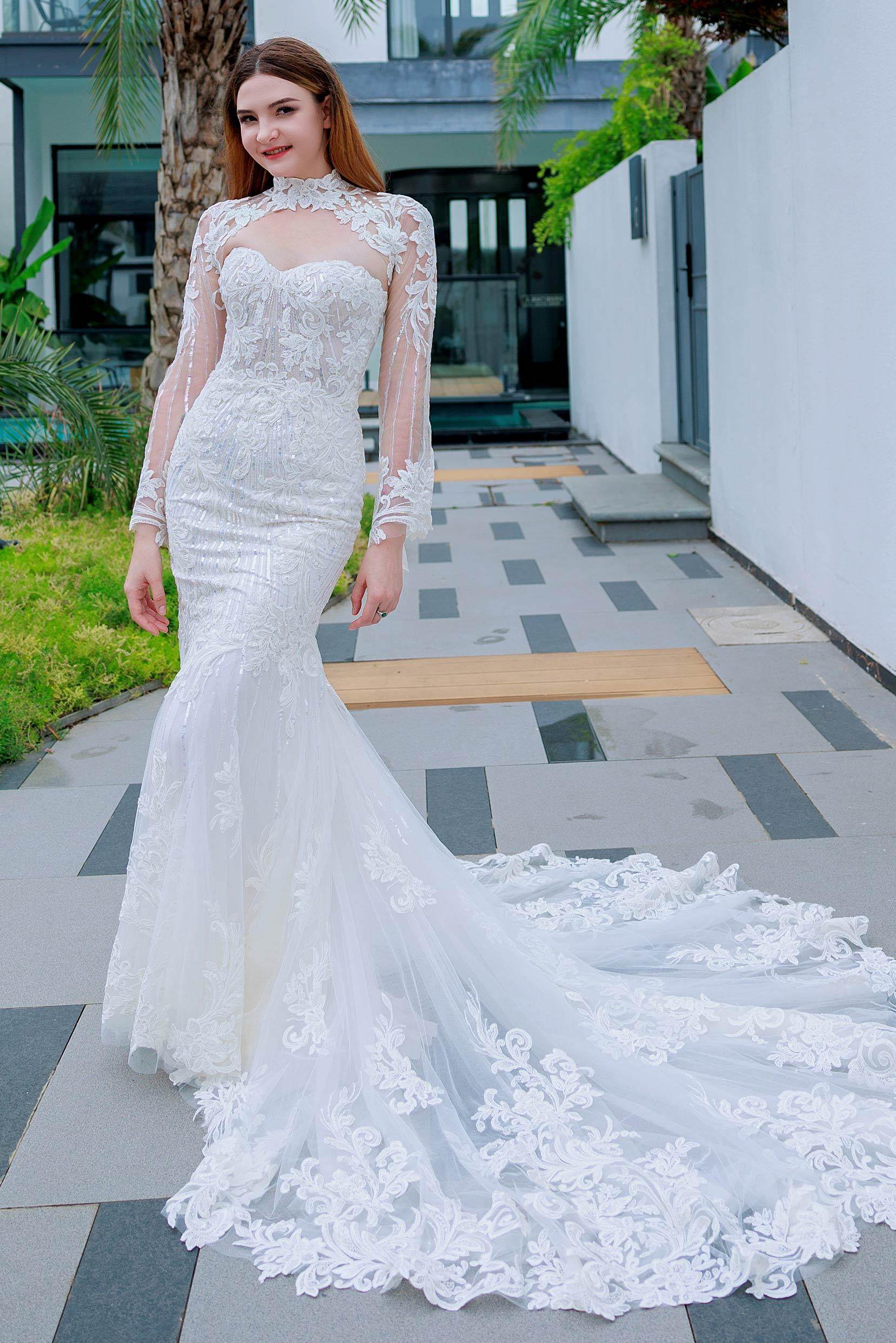 Trumpet-Mermaid Chapel Train Lace Sequined Wedding Dress CW3324 - COCOMELODY